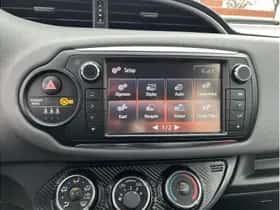 Toyota Yaris (2016) thumbnail 17