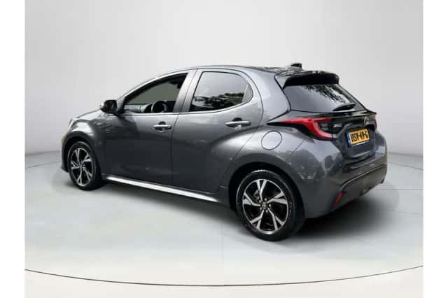 Toyota Yaris (2025) thumbnail 3