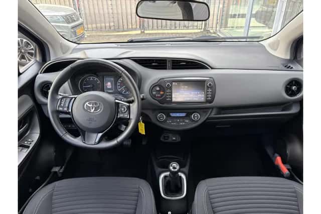 Toyota Yaris (2019) thumbnail 6