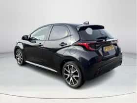 Toyota Yaris (2022) thumbnail 3