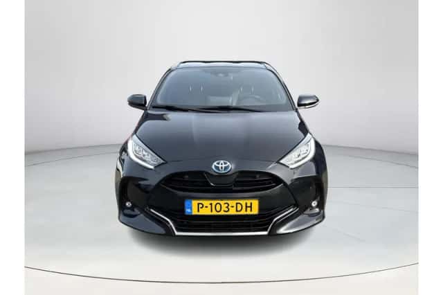 Toyota Yaris (2022) thumbnail 4