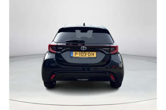 Toyota Yaris (2022) thumbnail 5