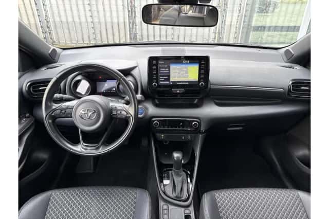 Toyota Yaris (2022) thumbnail 6