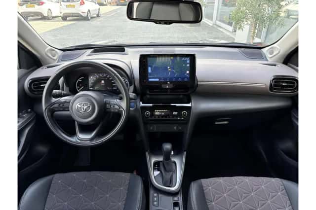 Toyota Yaris Cross (2024) thumbnail 6