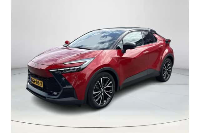 Toyota C-HR (2023) thumbnail 1