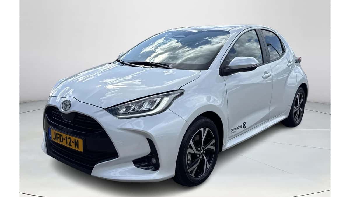 Toyota Yaris (2025) — foto 1