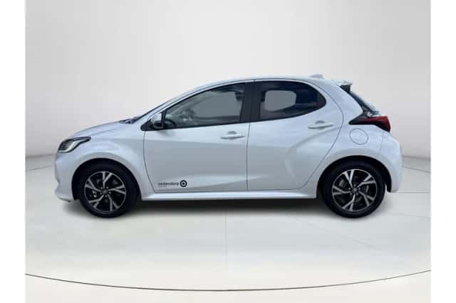 Toyota Yaris (2025) thumbnail 2