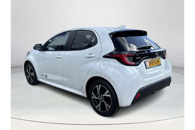 Toyota Yaris (2025) thumbnail 3