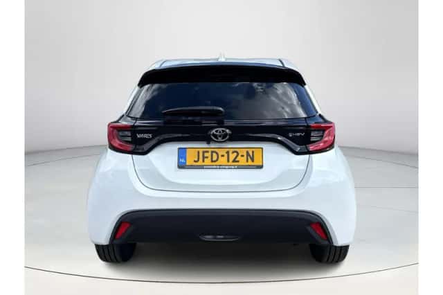 Toyota Yaris (2025) thumbnail 5