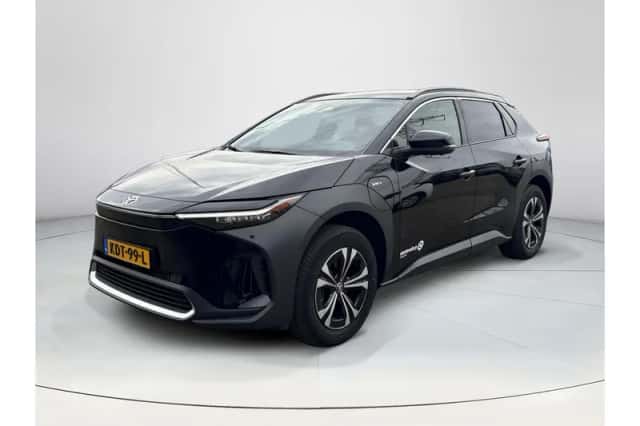 Toyota bZ4X (2026) thumbnail 1