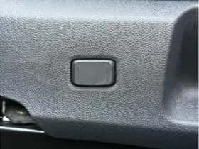 Toyota Corolla (2025) thumbnail 8