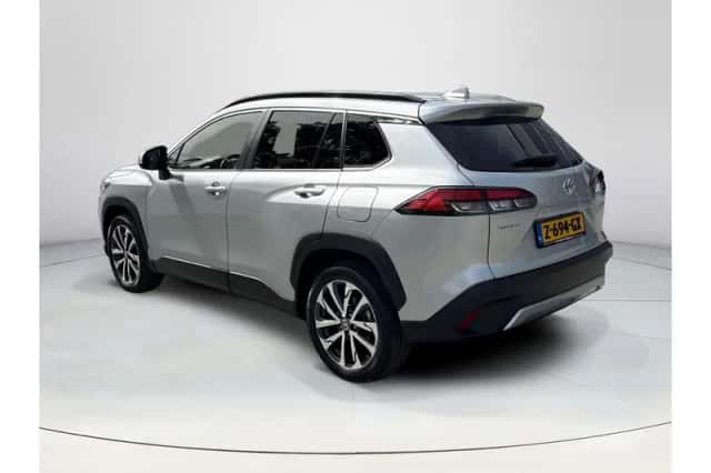 Toyota Corolla (2024) thumbnail 3
