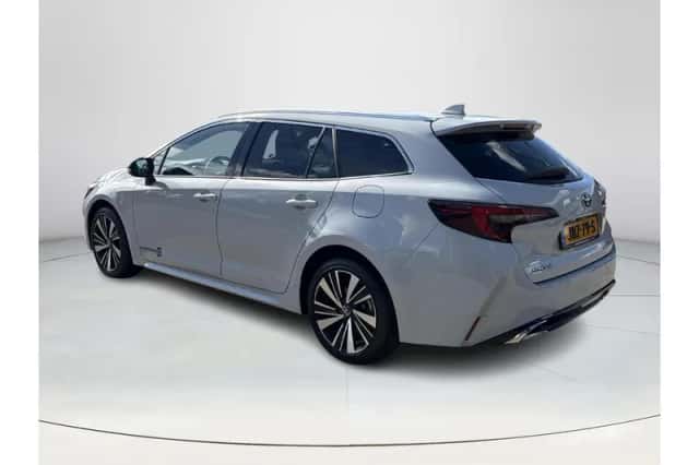 Toyota Corolla (2025) thumbnail 3