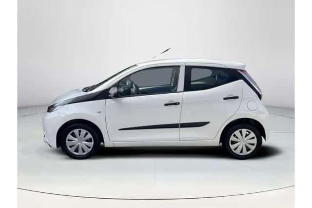 Toyota Aygo (2018) thumbnail 2