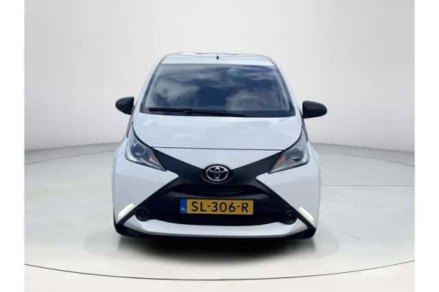Toyota Aygo (2018) thumbnail 4
