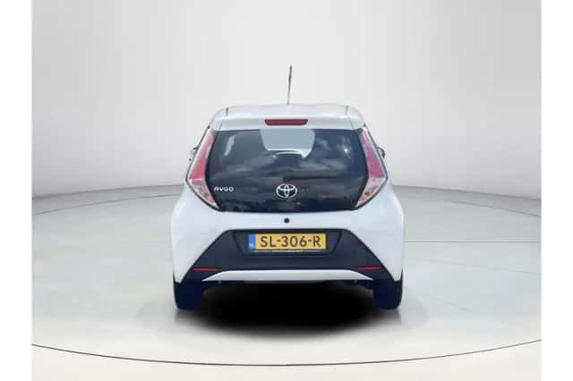 Toyota Aygo (2018) thumbnail 5