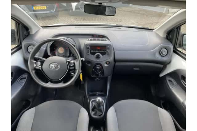 Toyota Aygo (2018) thumbnail 6