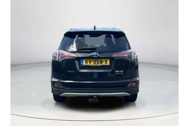 Toyota RAV4 (2016) thumbnail 5