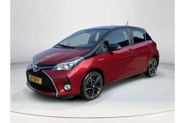 Toyota Yaris (2017) thumbnail 1