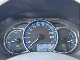 Toyota Yaris (2017) thumbnail 12