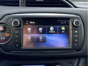 Toyota Yaris (2017) thumbnail 14