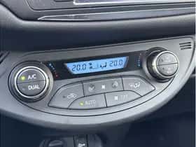 Toyota Yaris (2017) thumbnail 16