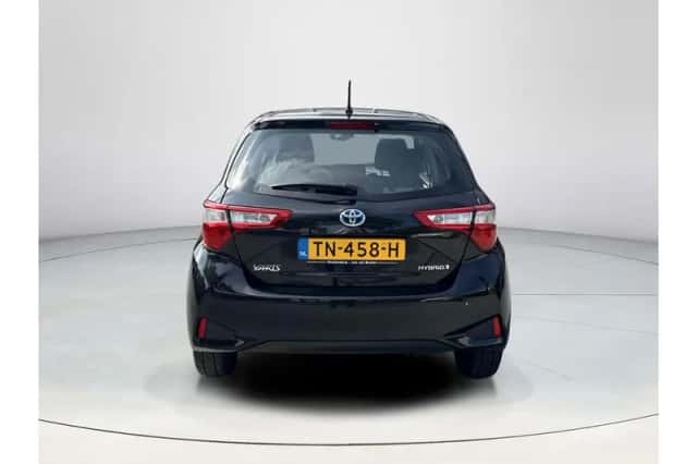 Toyota Yaris (2018) thumbnail 4