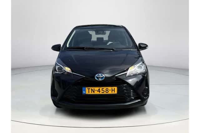 Toyota Yaris (2018) thumbnail 5