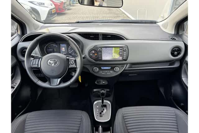Toyota Yaris (2018) thumbnail 6