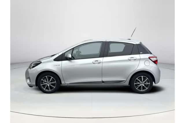 Toyota Yaris (2020) thumbnail 2