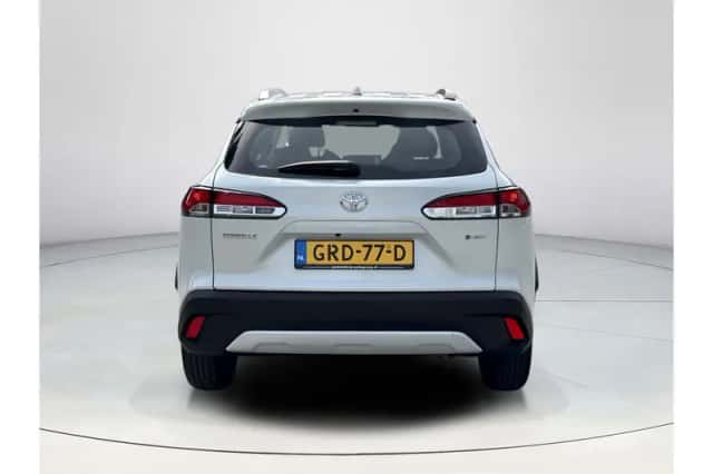 Toyota Corolla (2024) thumbnail 5