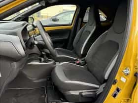 Toyota Aygo X (2025) thumbnail 7