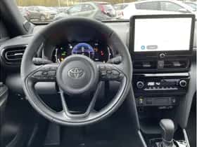 Toyota Yaris Cross (2025) thumbnail 17