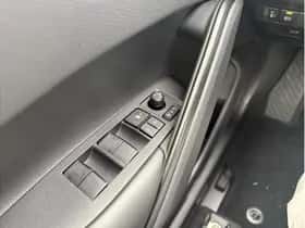 Toyota Corolla (2025) thumbnail 24