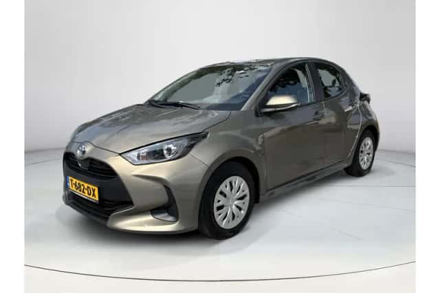 Toyota Yaris (2023) thumbnail 1