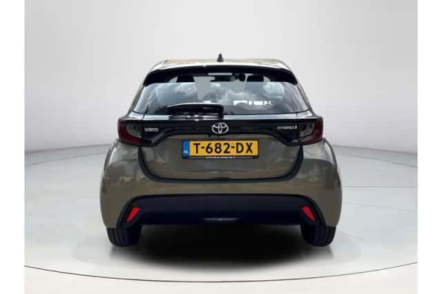Toyota Yaris (2023) thumbnail 4