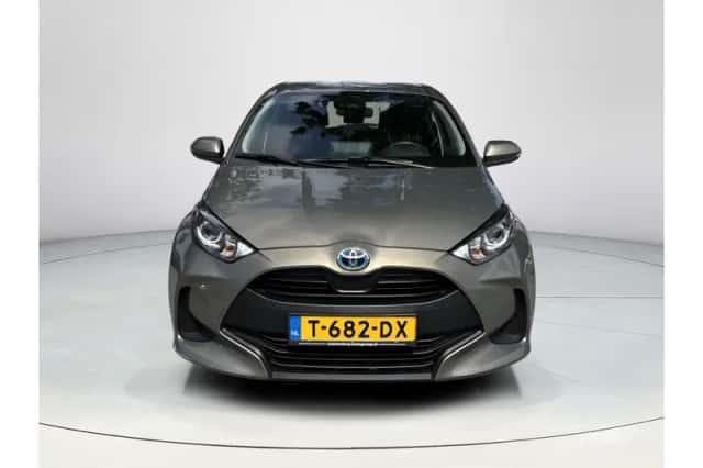 Toyota Yaris (2023) thumbnail 5