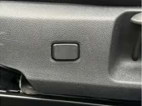 Toyota Corolla (2025) thumbnail 8