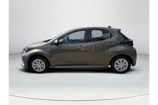 Toyota Yaris (2020) thumbnail 2