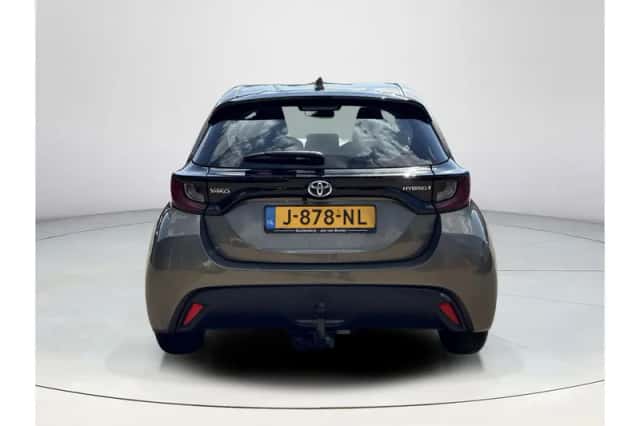 Toyota Yaris (2020) thumbnail 4