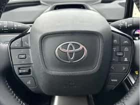 Toyota bZ4X (2025) thumbnail 17