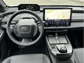 Toyota bZ4X (2025) thumbnail 6
