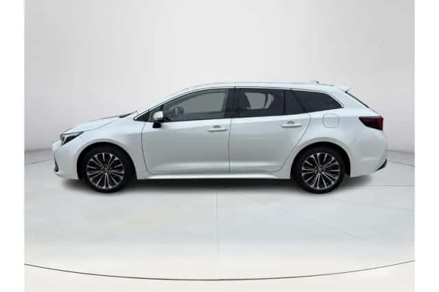 Toyota Corolla (2023) thumbnail 2