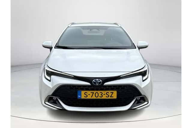 Toyota Corolla (2023) thumbnail 4