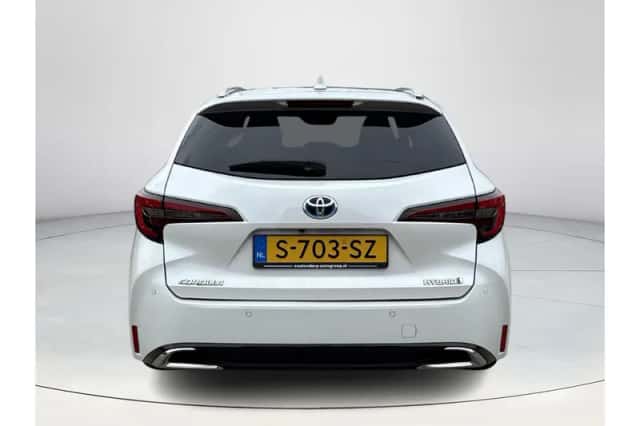 Toyota Corolla (2023) thumbnail 5