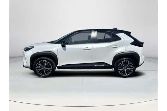 Toyota Yaris Cross (2022) thumbnail 2
