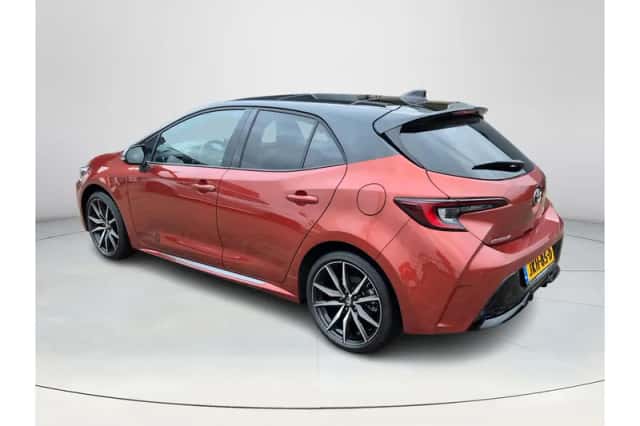 Toyota Corolla (2025) thumbnail 3