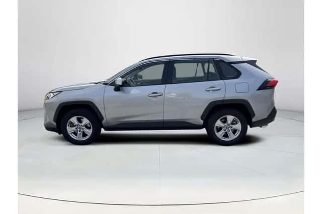 Toyota RAV4 (2019) thumbnail 2