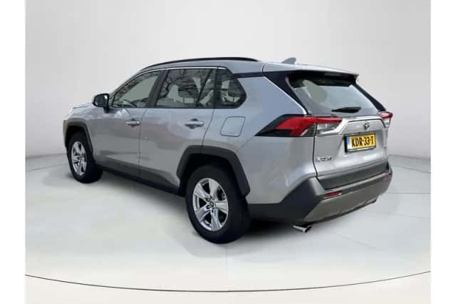 Toyota RAV4 (2019) thumbnail 3