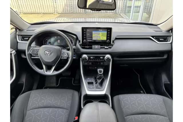 Toyota RAV4 (2019) thumbnail 6